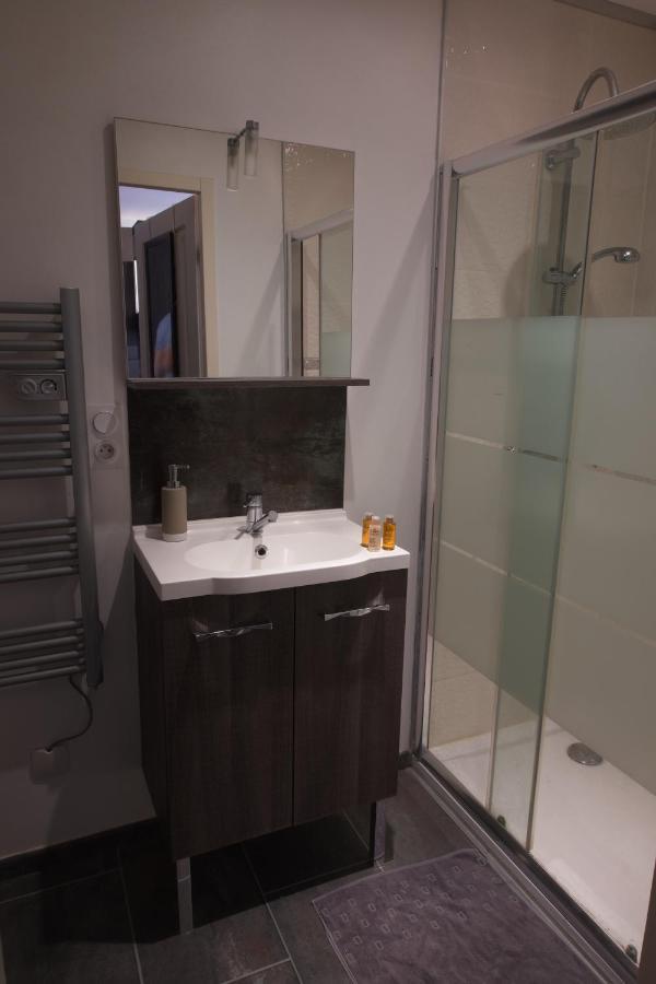 Duplex Charmant Idealement Situe Dole Exterior foto