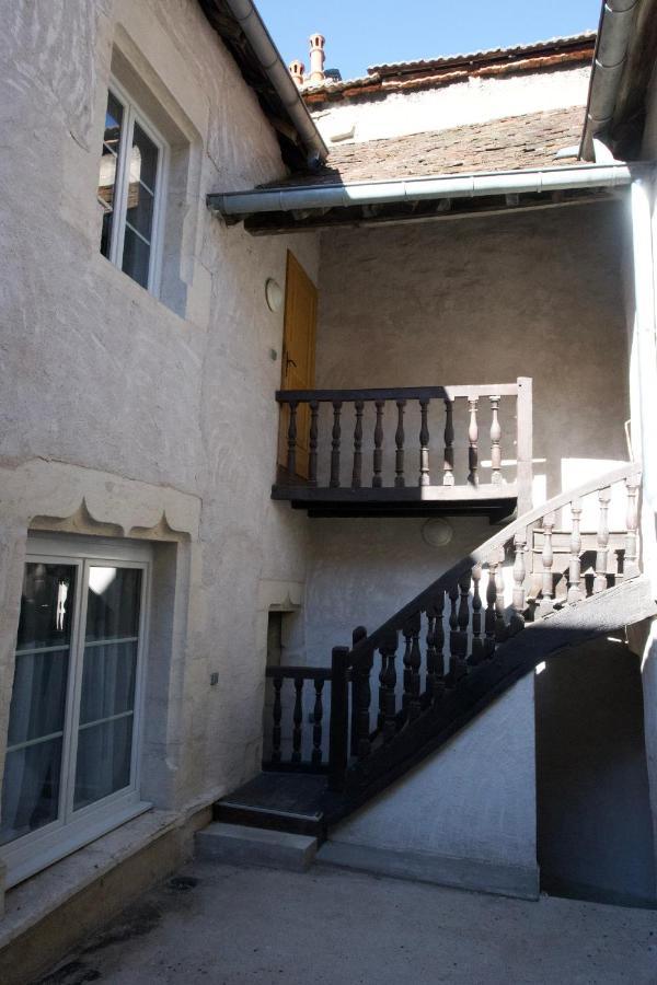Duplex Charmant Idealement Situe Dole Exterior foto